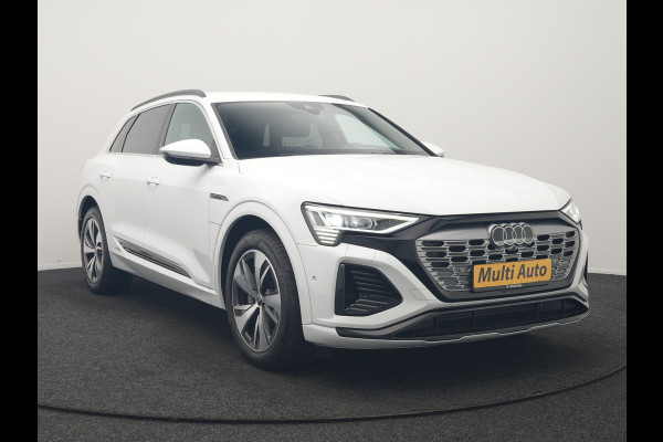 Audi Q8 e-tron 55 quattro S Line 114 kWh Dealer O.H | Trekhaak Afn. | Luchtvering | 360 Camera | Head Up | Adaptive Cruise | Matrix LED | Alcantara Sportstoelen Verwarmd | Apple Carplay | Keyless | Blis | Navigatie | Virtual | DAB | 20"L.M |