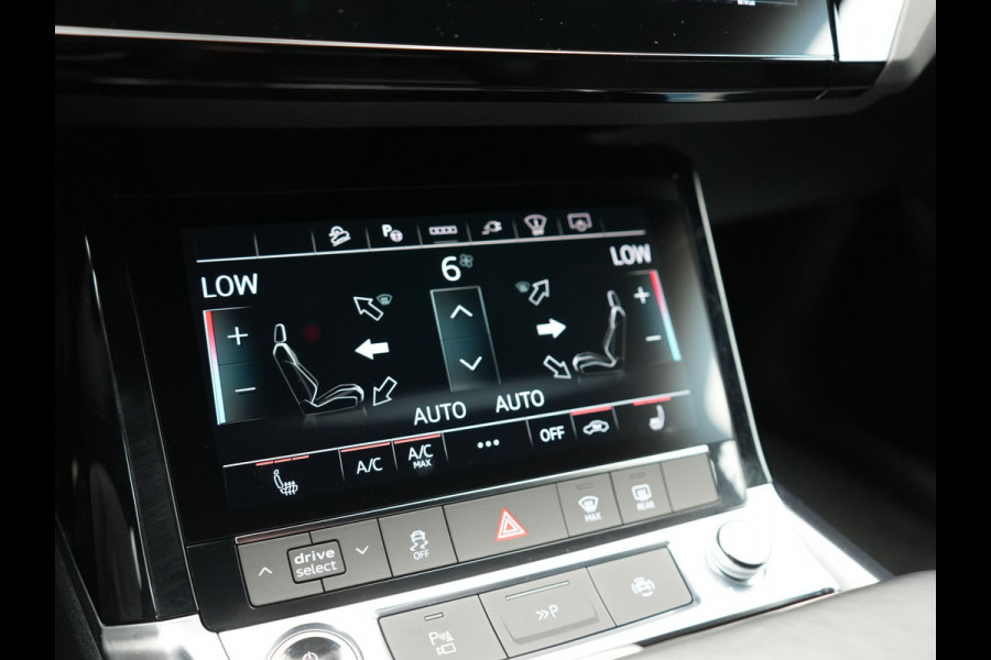 Audi Q8 e-tron 55 quattro S Line 114 kWh Dealer O.H | Trekhaak Afn. | Luchtvering | 360 Camera | Head Up | Adaptive Cruise | Matrix LED | Alcantara Sportstoelen Verwarmd | Apple Carplay | Keyless | Blis | Navigatie | Virtual | DAB | 20"L.M |