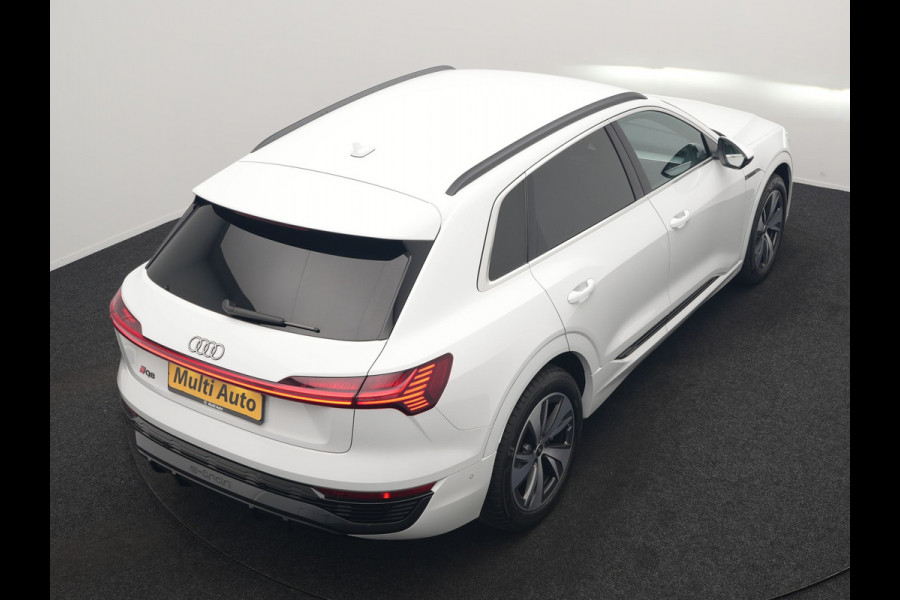 Audi Q8 e-tron 55 quattro S Line 114 kWh Dealer O.H | Trekhaak Afn. | Luchtvering | 360 Camera | Head Up | Adaptive Cruise | Matrix LED | Alcantara Sportstoelen Verwarmd | Apple Carplay | Keyless | Blis | Navigatie | Virtual | DAB | 20"L.M |