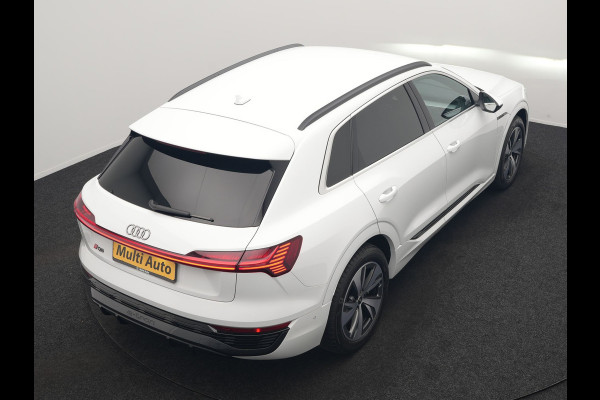 Audi Q8 e-tron 55 quattro S Line 114 kWh Dealer O.H | Trekhaak Afn. | Luchtvering | 360 Camera | Head Up | Adaptive Cruise | Matrix LED | Alcantara Sportstoelen Verwarmd | Apple Carplay | Keyless | Blis | Navigatie | Virtual | DAB | 20"L.M |