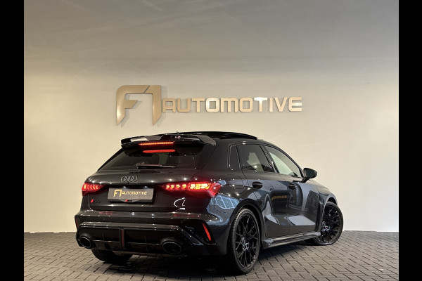 Audi RS3 Sportback 2.5 TFSI quattro Pano|Sonos|Carbon|Kuipstoelen|Hulk