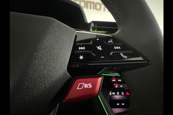 Audi RS3 Sportback 2.5 TFSI quattro Pano|Sonos|Carbon|Kuipstoelen|Hulk