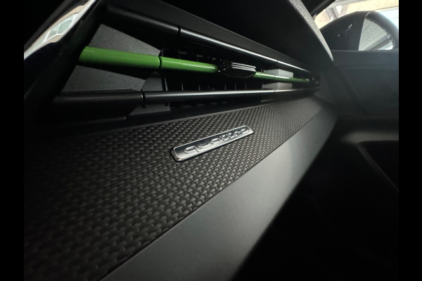 Audi RS3 Sportback 2.5 TFSI quattro Pano|Sonos|Carbon|Kuipstoelen|Hulk