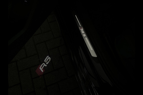 Audi RS3 Sportback 2.5 TFSI quattro Pano|Sonos|Carbon|Kuipstoelen|Hulk