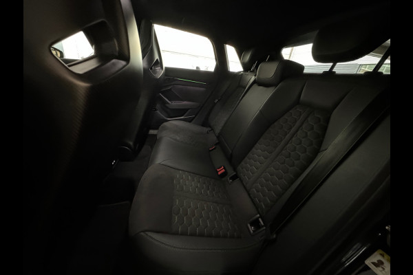 Audi RS3 Sportback 2.5 TFSI quattro Pano|Sonos|Carbon|Kuipstoelen|Hulk