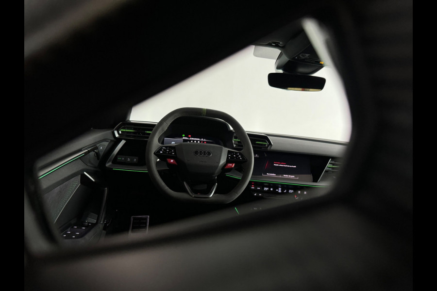 Audi RS3 Sportback 2.5 TFSI quattro Pano|Sonos|Carbon|Kuipstoelen|Hulk