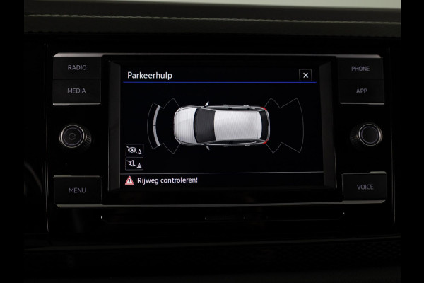 Volkswagen Polo 1.0 TSI Life 95 pk | Navigatie via App | Parkeersensoren | Adaptieve cruise control | LED koplampen | Apple Carplay/Android Auto |
