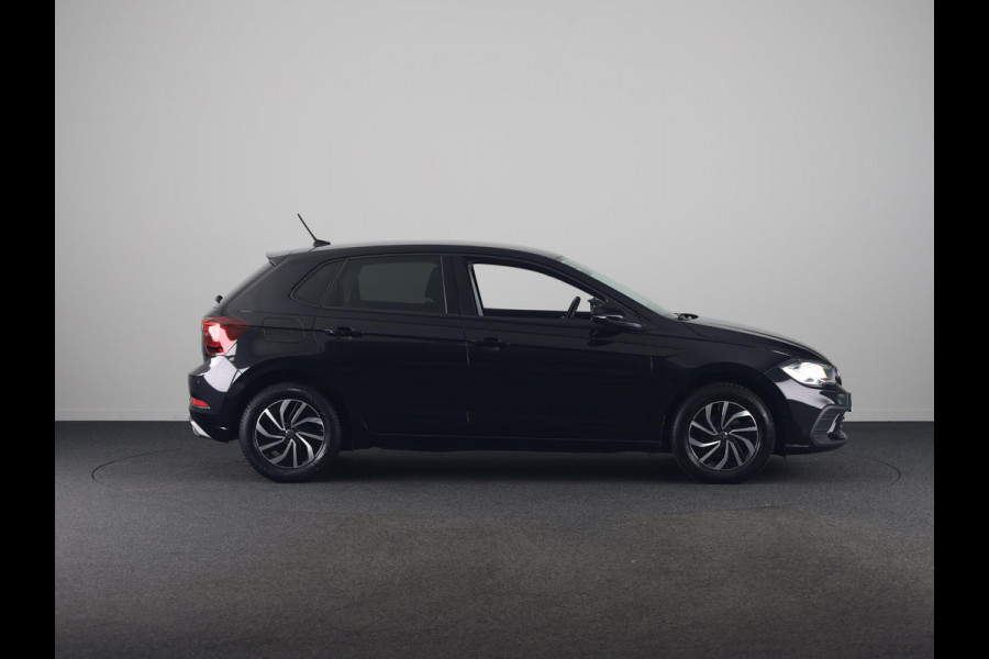 Volkswagen Polo 1.0 TSI Life 95 pk | Navigatie via App | Parkeersensoren | Adaptieve cruise control | LED koplampen | Apple Carplay/Android Auto |