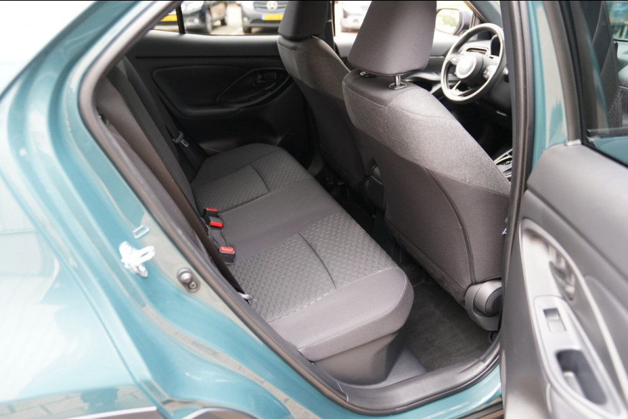 Toyota Yaris Cross 1.5 Hybrid 115 Dynamic|Prijs rijklaar incl fabrieksgarantie|Stoel/Stuurverwarming LMV 17" Clima Camera