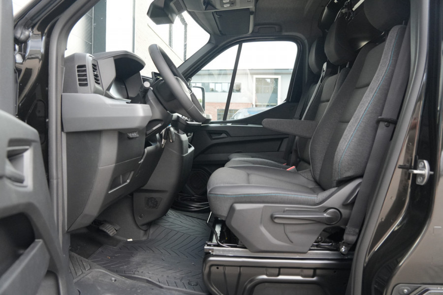 Renault Master E-Tech T35 L2H2 Advance Long Range 87 kWh 143pk - 2x Schuifdeur - Navi - Camera - Betimmering - Trekhaak - Blind Spot - Stoelverwarming