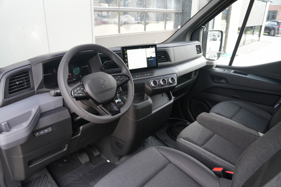 Renault Master E-Tech T35 L2H2 Advance Long Range 87 kWh 143pk - 2x Schuifdeur - Navi - Camera - Betimmering - Trekhaak - Blind Spot - Stoelverwarming