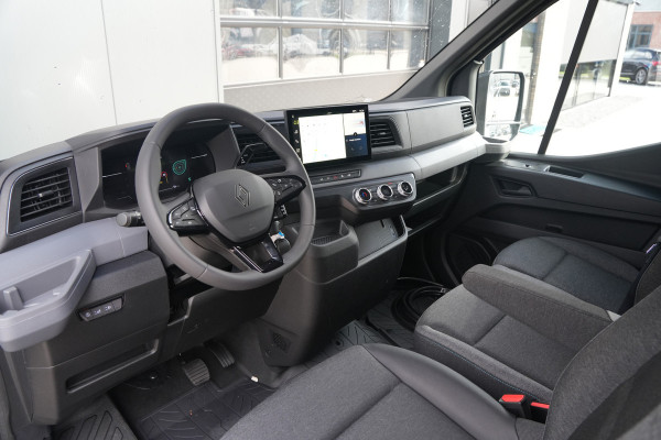 Renault Master E-Tech T35 L2H2 Advance Long Range 87 kWh 143pk - 2x Schuifdeur - Navi - Camera - Betimmering - Trekhaak - Blind Spot - Stoelverwarming