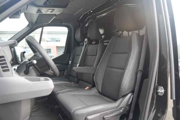 Renault Master E-Tech T35 L2H2 Advance Long Range 87 kWh 143pk - 2x Schuifdeur - Navi - Camera - Betimmering - Trekhaak - Blind Spot - Stoelverwarming