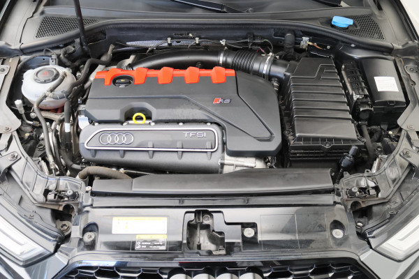 Audi RS3 Sportback 2.5 TFSI Quattro Panoramadak, Virtual Cokcpit, Leer, ACC, B&O, Apple CarPlay, Camera, Keyless, 19"