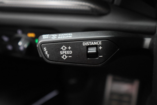 Audi RS3 Sportback 2.5 TFSI Quattro Panoramadak, Virtual Cokcpit, Leer, ACC, B&O, Apple CarPlay, Camera, Keyless, 19"