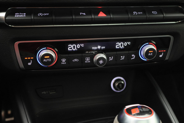 Audi RS3 Sportback 2.5 TFSI Quattro Panoramadak, Virtual Cokcpit, Leer, ACC, B&O, Apple CarPlay, Camera, Keyless, 19"