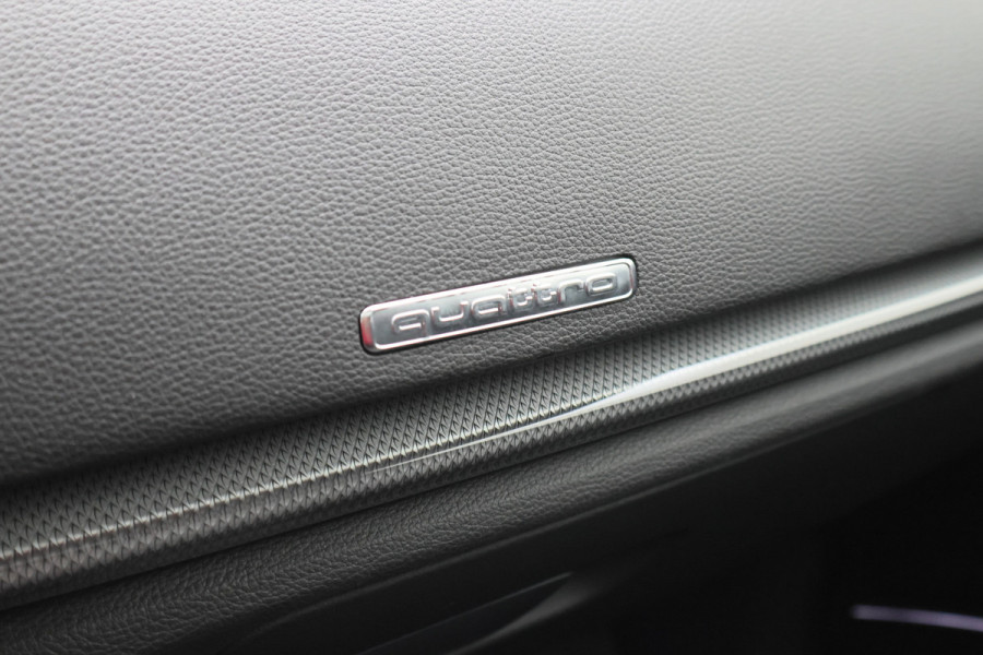 Audi RS3 Sportback 2.5 TFSI Quattro Panoramadak, Virtual Cokcpit, Leer, ACC, B&O, Apple CarPlay, Camera, Keyless, 19"