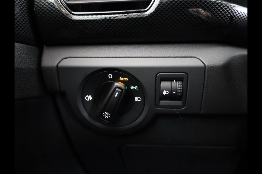 Volkswagen T-Cross 1.0 TSI Life GOAL 116 pk Automaat (DSG) | Verlengde garantie | Navigatie via App | Autom. airco | Parkeersensoren | Adaptieve cruise control | Stoelverwarming |