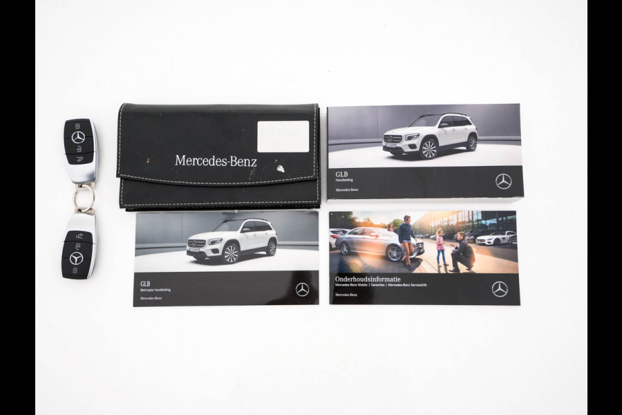 Mercedes-Benz Glb 180 d Premium Plus (INCL. BTW) Aut. *TOWBAR | LEATHER-MICROFIBRE | FULL-LED | AMBIENTLIGHT | WIDE-COCKPIT | HEATED-SPORTSEATS | KEYLESS | NAVI-FULLMAP | ECC | SHIFTPADDLES | PDC | CRUISE | 190''ALU*