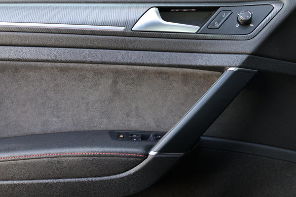 Volkswagen Golf 2.0 TSI GTI TCR 290+PK LED/VIRTUAL/PANO/ALCANTARA+S.VERWARMING/LMV 19'/CAM/DYNAUDIO/LINE/ACC/ECC/12 MDN GARANTIE!
