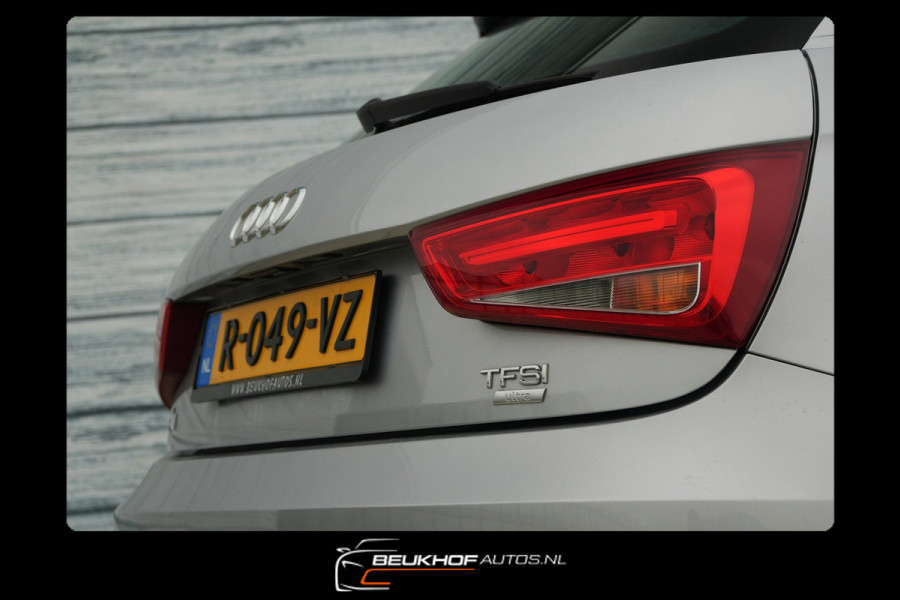 Audi A1 1.0 TFSI 2018 Trekhaak Nav Parkeersensoren Bluetooth