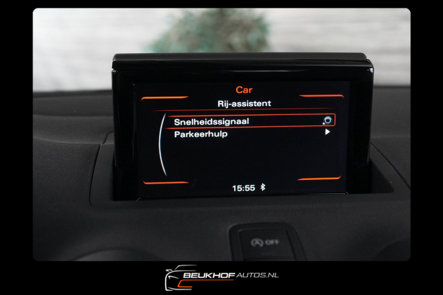 Audi A1 1.0 TFSI 2018 Trekhaak Nav Parkeersensoren Bluetooth