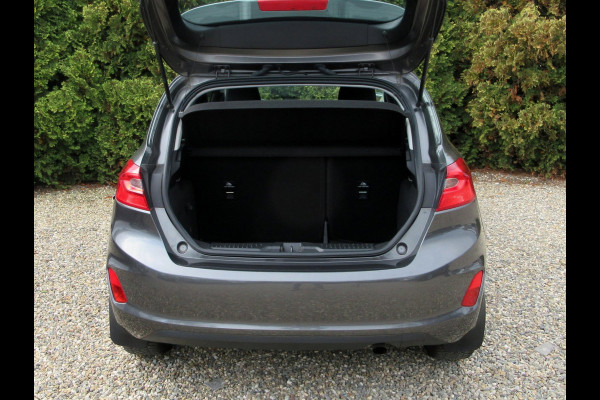 Ford Fiesta 1.1 5-drs * Navi * Cruise Control *