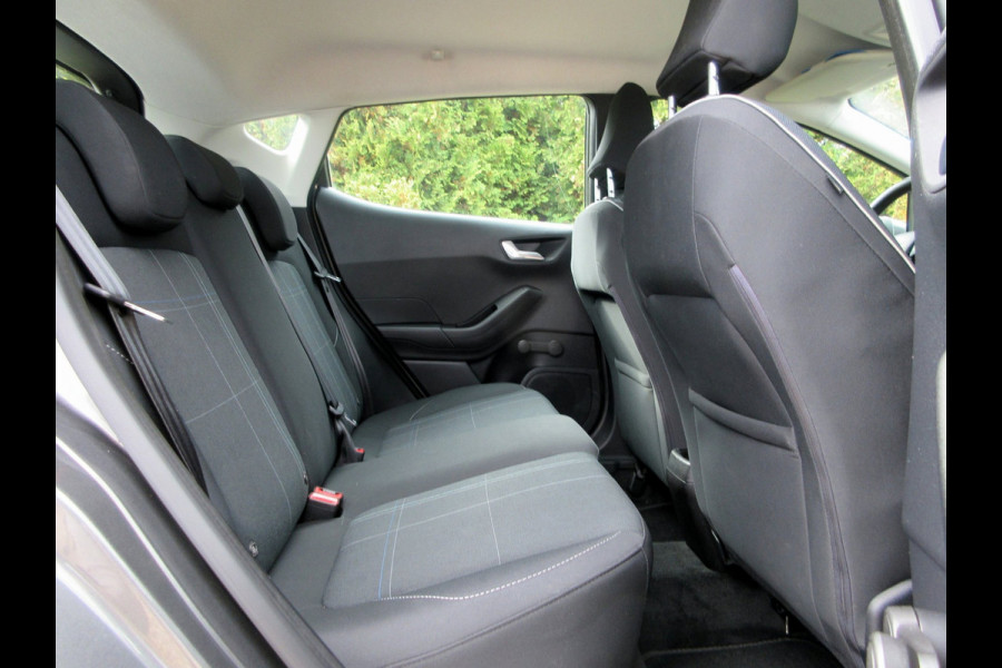 Ford Fiesta 1.1 5-drs * Navi * Cruise Control *