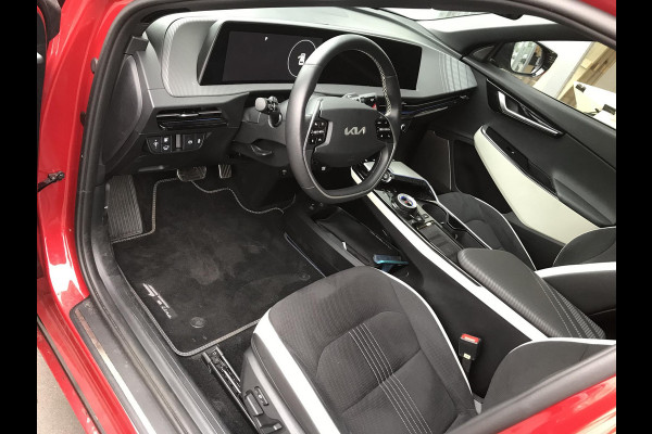 Kia Ev6 GT-Line 77.4 kWh BTW auto 7 JAAR GARANTIE Kia EV6 GT-Line 77.4 kWh 7 JAAR GARANTIE Kia EV6 GT-Line 77 kWh