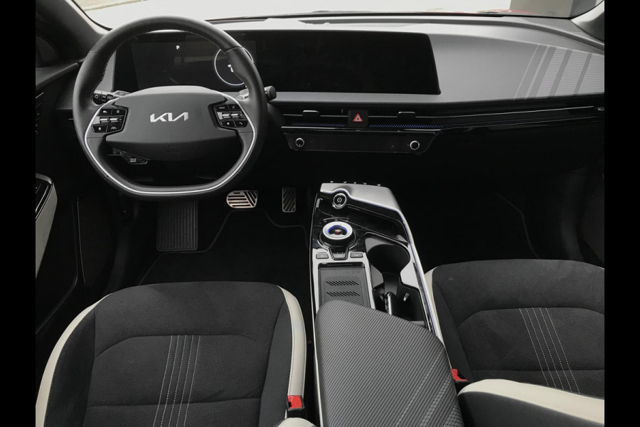 Kia Ev6 GT-Line 77.4 kWh BTW auto 7 JAAR GARANTIE Kia EV6 GT-Line 77.4 kWh 7 JAAR GARANTIE Kia EV6 GT-Line 77 kWh