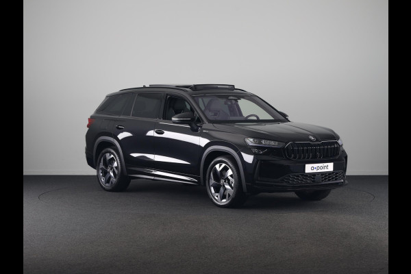 Škoda Kodiaq 1.5 TSI PHEV Sportline Business 204 pk Automaat (DSG) | Verlengde garantie | Navigatie | Panoramadak | Trekhaak (wegklapbaar) | Parkeersensoren | Achteruitrijcamera | Adaptieve cruise control | Stoelverwarming v/a |