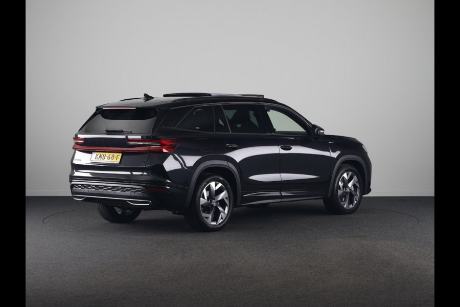Škoda Kodiaq 1.5 TSI PHEV Sportline Business 204 pk Automaat (DSG) | Verlengde garantie | Navigatie | Panoramadak | Trekhaak (wegklapbaar) | Parkeersensoren | Achteruitrijcamera | Adaptieve cruise control | Stoelverwarming v/a |