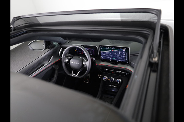 Škoda Kodiaq 1.5 TSI PHEV Sportline Business 204 pk Automaat (DSG) | Verlengde garantie | Navigatie | Panoramadak | Trekhaak (wegklapbaar) | Parkeersensoren | Achteruitrijcamera | Adaptieve cruise control | Stoelverwarming v/a |