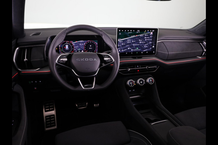Škoda Kodiaq 1.5 TSI PHEV Sportline Business 204 pk Automaat (DSG) | Verlengde garantie | Navigatie | Panoramadak | Trekhaak (wegklapbaar) | Parkeersensoren | Achteruitrijcamera | Adaptieve cruise control | Stoelverwarming v/a |