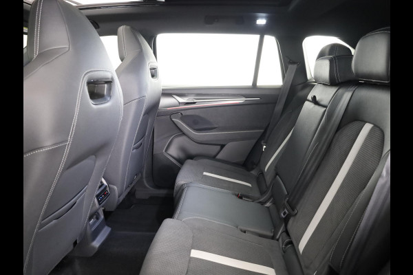 Škoda Kodiaq 1.5 TSI PHEV Sportline Business 204 pk Automaat (DSG) | Verlengde garantie | Navigatie | Panoramadak | Trekhaak (wegklapbaar) | Parkeersensoren | Achteruitrijcamera | Adaptieve cruise control | Stoelverwarming v/a |
