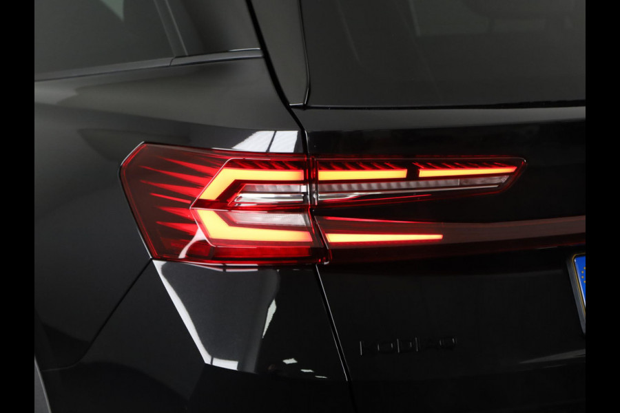 Škoda Kodiaq 1.5 TSI PHEV Sportline Business 204 pk Automaat (DSG) | Verlengde garantie | Navigatie | Panoramadak | Trekhaak (wegklapbaar) | Parkeersensoren | Achteruitrijcamera | Adaptieve cruise control | Stoelverwarming v/a |
