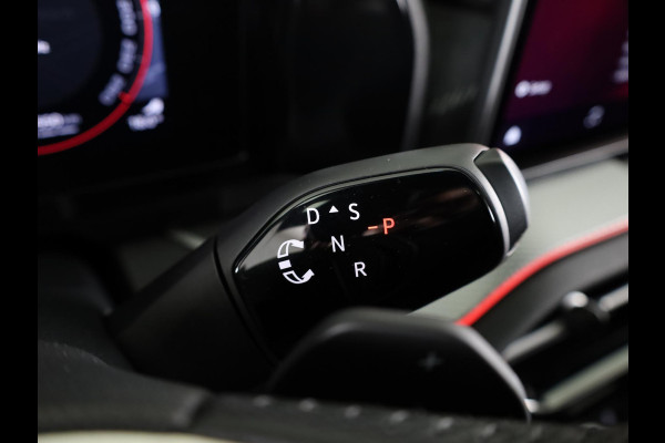 Škoda Kodiaq 1.5 TSI PHEV Sportline Business 204 pk Automaat (DSG) | Verlengde garantie | Navigatie | Panoramadak | Trekhaak (wegklapbaar) | Parkeersensoren | Achteruitrijcamera | Adaptieve cruise control | Stoelverwarming v/a |