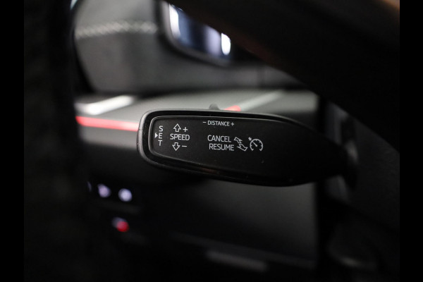 Škoda Kodiaq 1.5 TSI PHEV Sportline Business 204 pk Automaat (DSG) | Verlengde garantie | Navigatie | Panoramadak | Trekhaak (wegklapbaar) | Parkeersensoren | Achteruitrijcamera | Adaptieve cruise control | Stoelverwarming v/a |