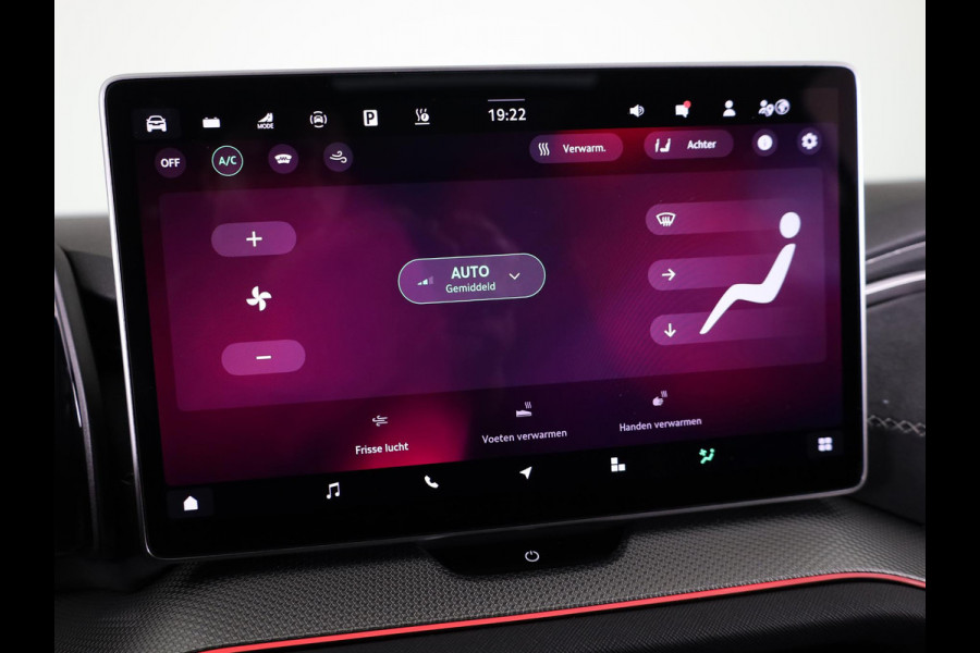 Škoda Kodiaq 1.5 TSI PHEV Sportline Business 204 pk Automaat (DSG) | Verlengde garantie | Navigatie | Panoramadak | Trekhaak (wegklapbaar) | Parkeersensoren | Achteruitrijcamera | Adaptieve cruise control | Stoelverwarming v/a |