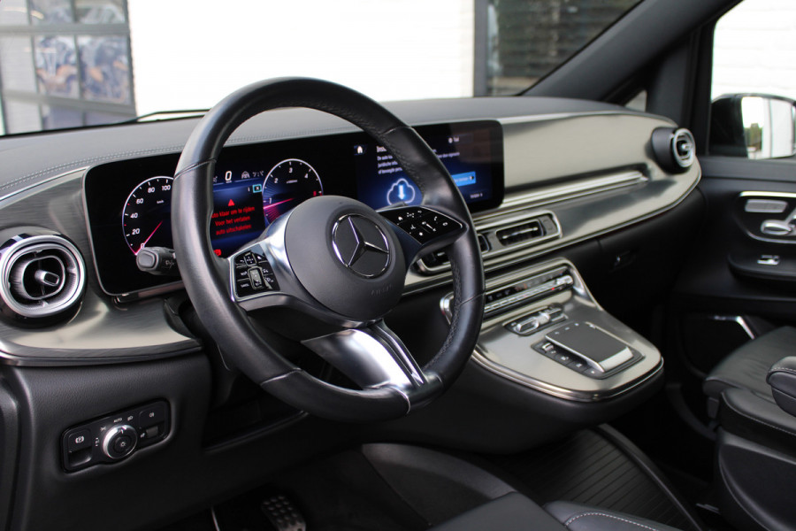 Mercedes-Benz V-Klasse 300d / AMG / Exclusive / 7-Pers / 4-Matic / Luchtv / Elec Stoel / Burmester / Vol Opties / NIEUWSTAAT