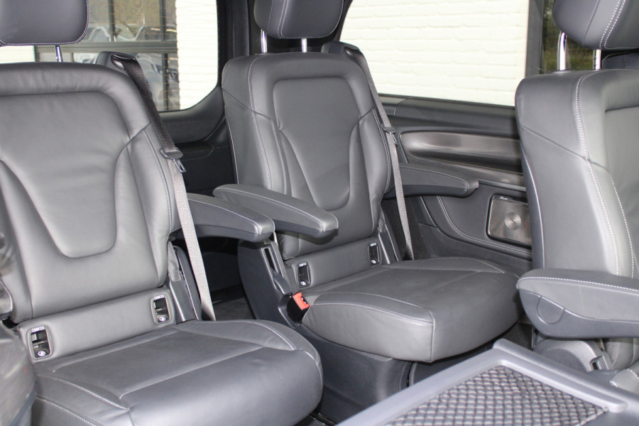 Mercedes-Benz V-Klasse 300d / AMG / Exclusive / 7-Pers / 4-Matic / Luchtv / Elec Stoel / Burmester / Vol Opties / NIEUWSTAAT