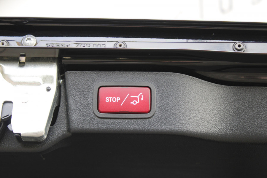 Mercedes-Benz V-Klasse 300d / AMG / Exclusive / DC / 4-Matic / Luchtv / Elec Stoel / Burmester / Vol Opties / NIEUWSTAAT
