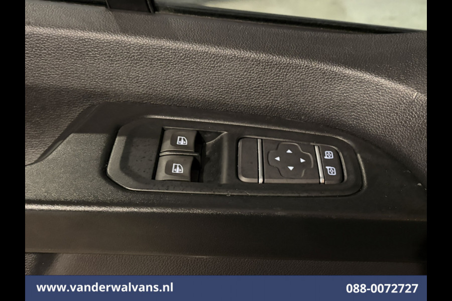 Renault Trafic 2.0 Blue dCi 130pk L2H1 Euro6 Airco | Apple Carplay | LED | 2500kg Trekhaak | Cruisecontrol Parkeersensoren, Bijrijdersbank
