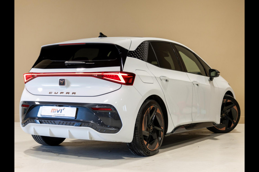 CUPRA Born Copper Edition One 62 kWh SOH 91% / 204pk / Panorama dak / Rondomzicht camera / Elektrische stoelverstelling /