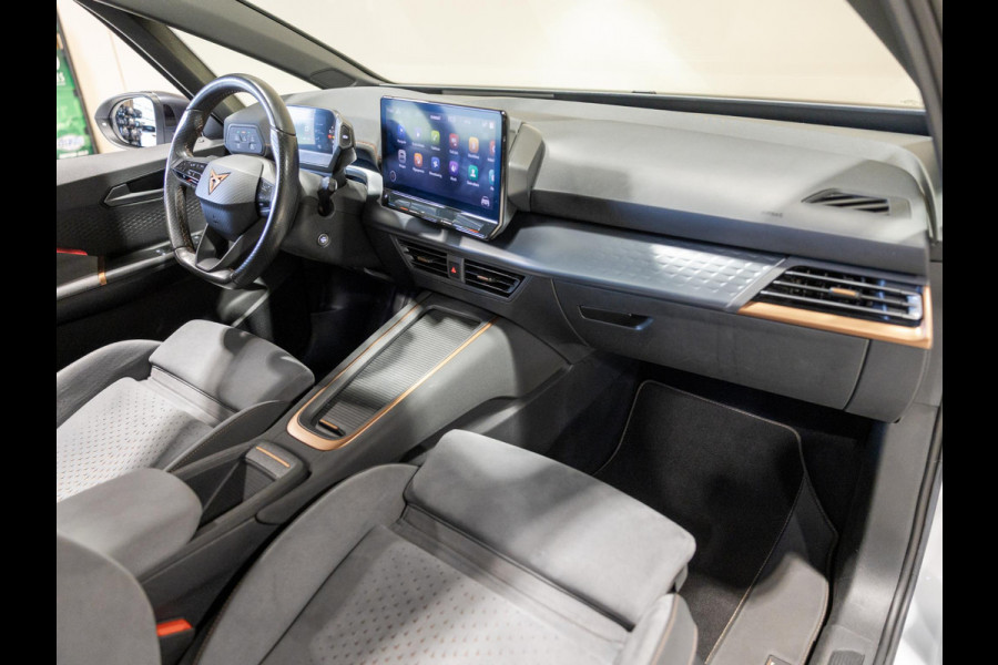 CUPRA Born Copper Edition One 62 kWh SOH 91% / 204pk / Panorama dak / Rondomzicht camera / Elektrische stoelverstelling /