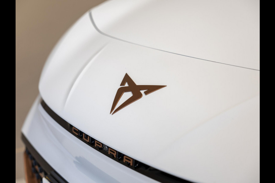 CUPRA Born Copper Edition One 62 kWh SOH 91% / 204pk / Panorama dak / Rondomzicht camera / Elektrische stoelverstelling /