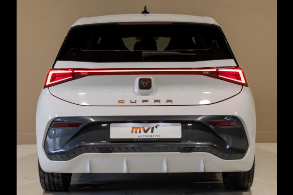 CUPRA Born Copper Edition One 62 kWh SOH 91% / 204pk / Panorama dak / Rondomzicht camera / Elektrische stoelverstelling /