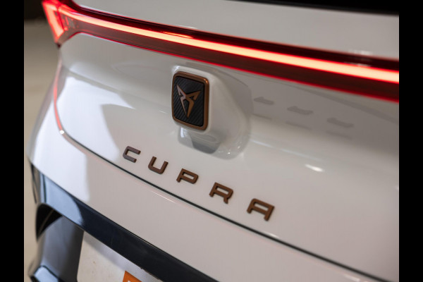 CUPRA Born Copper Edition One 62 kWh SOH 91% / 204pk / Panorama dak / Rondomzicht camera / Elektrische stoelverstelling /