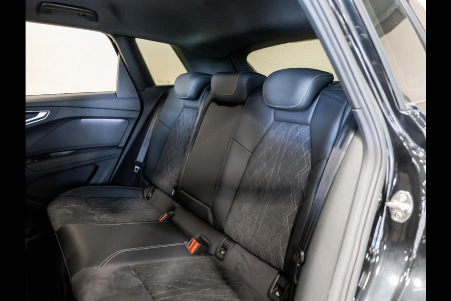 Audi Q4 e-tron 40 S-Line Competition 77 kWh SOH 93% / 204pk / Achteruitrij camera / Ruitjesbekleding / Head-up display /