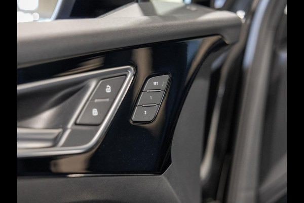 Audi Q4 e-tron 40 S-Line Competition 77 kWh SOH 93% / 204pk / Achteruitrij camera / Ruitjesbekleding / Head-up display /